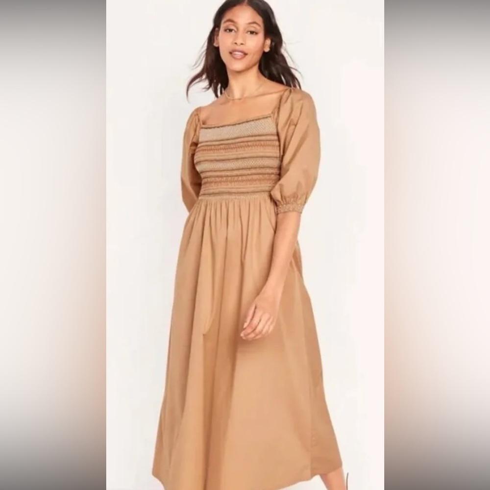NWT Old Navy smocked midi dress